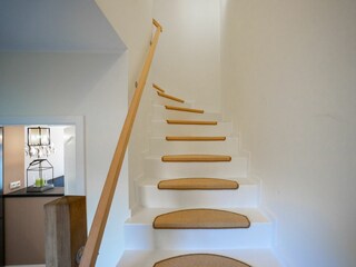 Treppe zum Obergeschoss