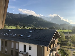 Westloggia mit Blick auf Zugspitze
