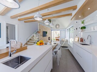 Villa Sutivan Features 24