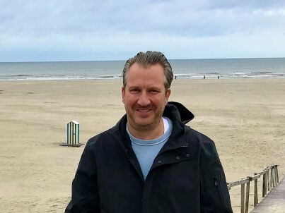Herr Henning Bremer