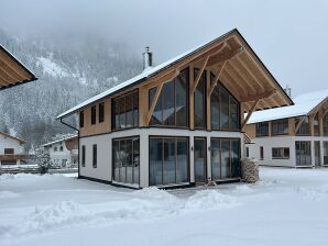 Ferienhaus Chalet mit eigenem Saunahaus und Garten - Bichlbach - image1