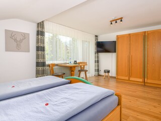 Schlafzimmer 2