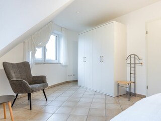 1. Schlafzimmer mit Südbalkon