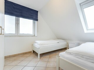 2. Schlafzimmer
