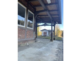 Blick von Bahnsteig 1 zur Sauna