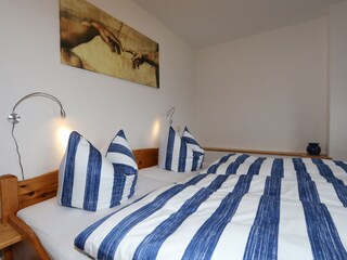 Schlafzimmer Wohnung 2