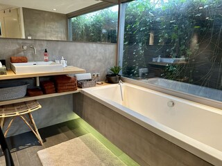 Badezimmer Erdgeschoß