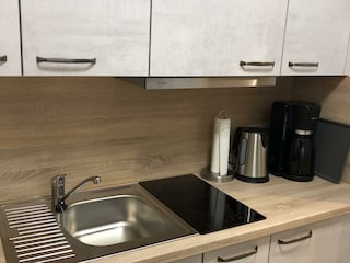 Küche mit Spülmaschine
