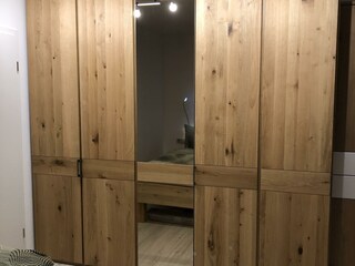 Schlafzimmer Schrank mit Spiegel