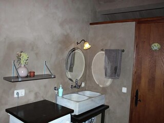 Casale Cardona Caratteristiche 24