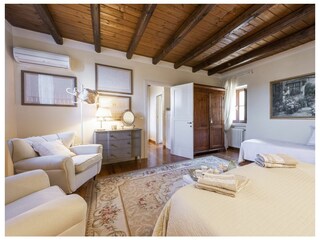 Villa Poggibonsi Features 31