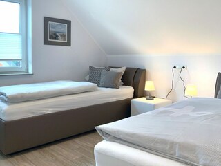 Schlafzimmer 3 mit Einzelbetten
