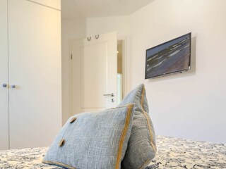 Schlafzimmer 2 mit TV