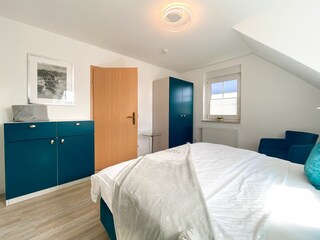 Schlafzimmer 1