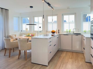 Küche und Essbereich