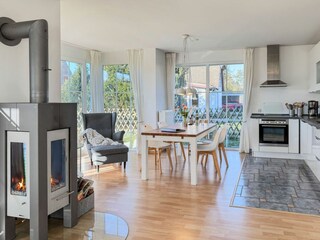 Küche und Essbereich