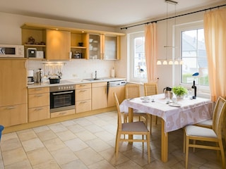 Küche und Essbereich