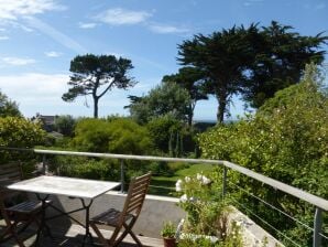 Apartment Holiday flat with sea and garden view, just 400m from the beach in Port-Blanc - Penvenan - image1