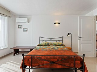 Villa Comerio Características 23