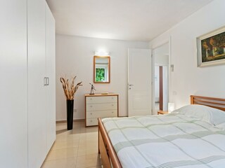 Villa Comerio Features 35