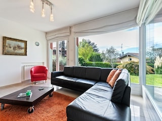 Villa Comerio Features 36