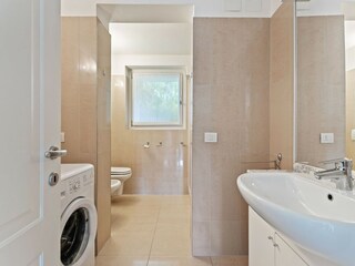 Villa Comerio Features 38