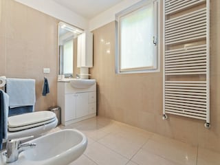 Villa Comerio Features 39