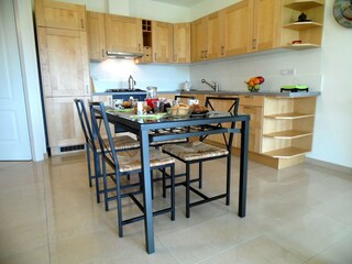 Villa Comerio Features 18