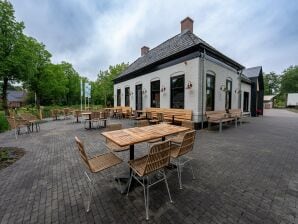 Nice safari tent with bathroom at a holiday park near Lauwersmeer National Park - Vierhuizen - image1