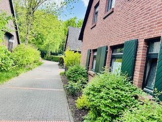 Gemütliche Hofeinfahrt