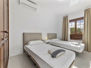 Villa Tías Features 22