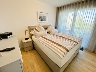 ausgestattet mit Boxspringbett