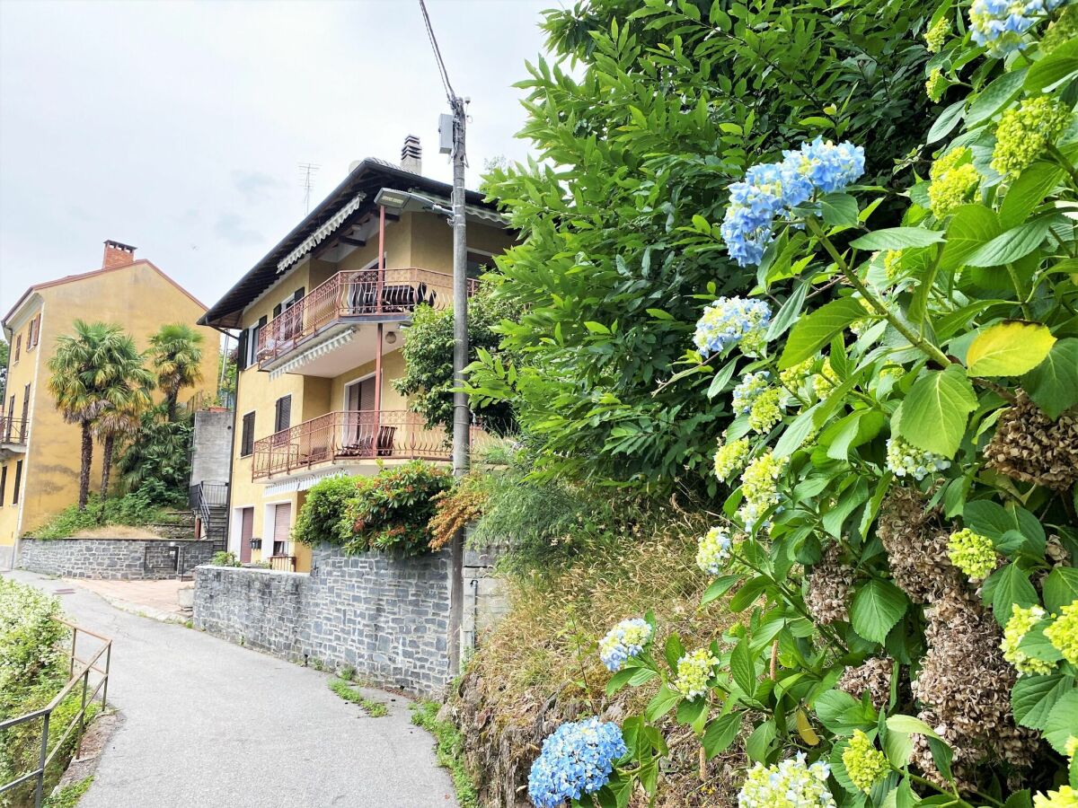 Apartment Pino sulla Sponda del Lago Maggiore Outdoor Recording 1