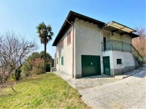 Apartment Gemütliche Wohnung in Colmegna mit Garten - Luino - image1