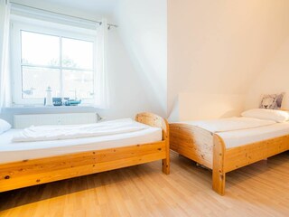 2. Schlafzimmer