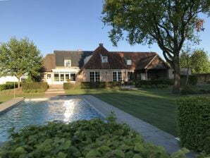 Vakantiehuis Luxe villa met verwarmd zwembad - Mol - image1