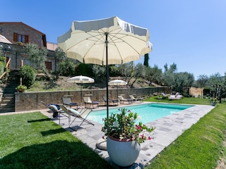 Villa Cortona Outdoor Recording 1