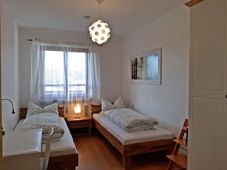 2. Schlafzimmer