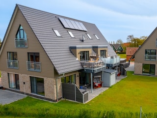 Küstenkojen mit Balkon und Garten
