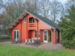 Vakantiepark Gerestaureerde houten lodge nabij de Maasduinen - Arcen - image1