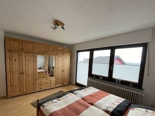 Schlafzimmer 1 mit Balkon