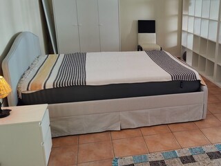 Schlafzimmer 4 (Souterrainwohnung)