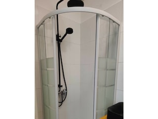 Souterrainwohnung / Bad