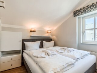 Schlafzimmer II mit Doppelbett