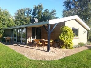 Ferienhaus Hindeloopen, 8p Bungalow im Park am Yachthafen FR015 - Hindeloopen - image1