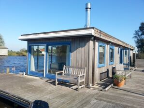 Ferienhaus Grou, Hausboot auf dem Wasser und in ländlicher Lage FR050 - Grou - image1