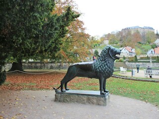 Der berühmte Löwe im Barockgarten