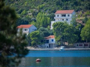 Apartments Bruna Lastovo-Superior One Bedroom Apartment with Balcony and Sea View-Zeleni