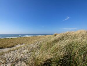 Holiday home in holiday park near the North Sea - Sint Maartenszee - image1