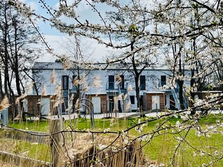 Außenansicht Parkplatzseite